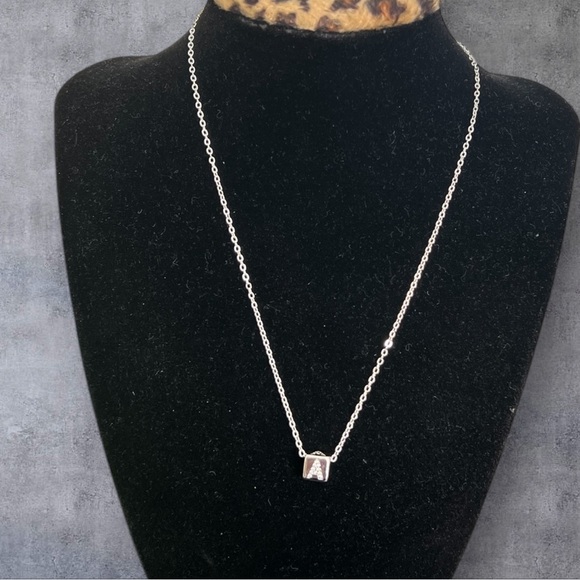 Silver plated Name initials pendant & necklace CHOOSE one from A-Z - Picture 2 of 6